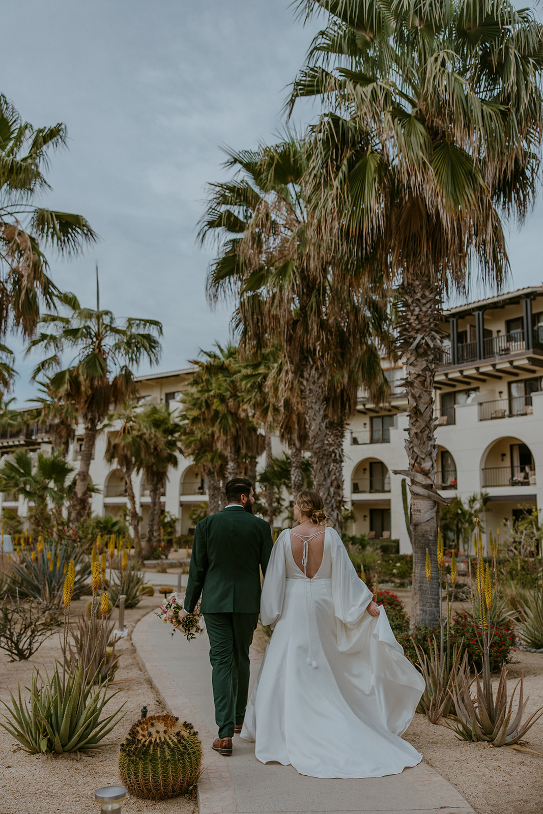 This bride and groom chose Mexico for their resort wedding.
